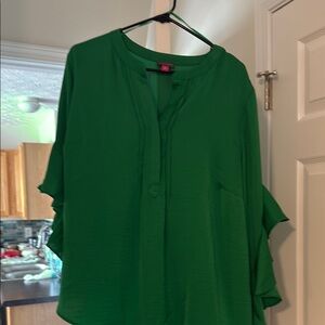 Vince Camuto Green Boxy Blouse with Flutter Sleeves